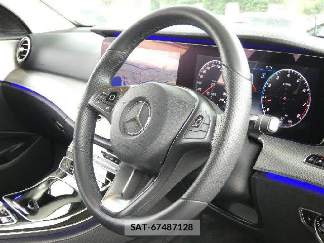 Mercedes Benz E-CLASS 2018-12 7979937-15