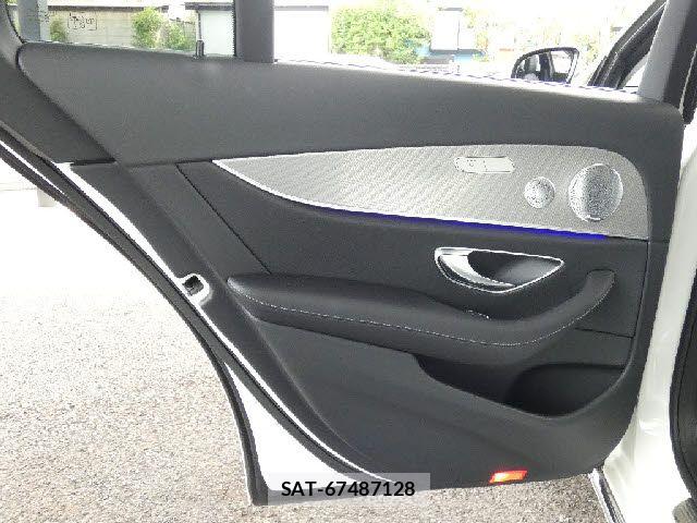 Mercedes Benz E-CLASS 2018-12 7979937-21