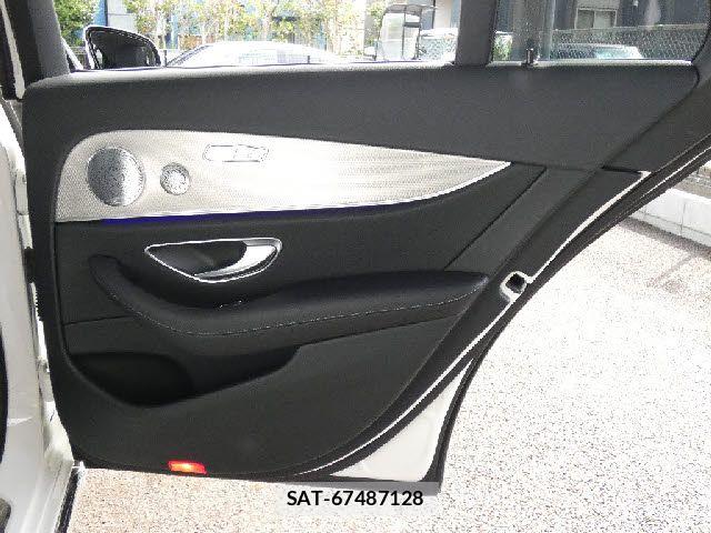 Mercedes Benz E-CLASS 2018-12 7979937-22