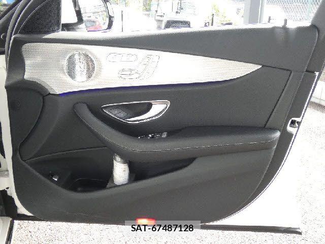 Mercedes Benz E-CLASS 2018-12 7979937-23