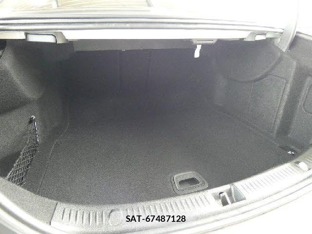 Mercedes Benz E-CLASS 2018-12 7979937-6