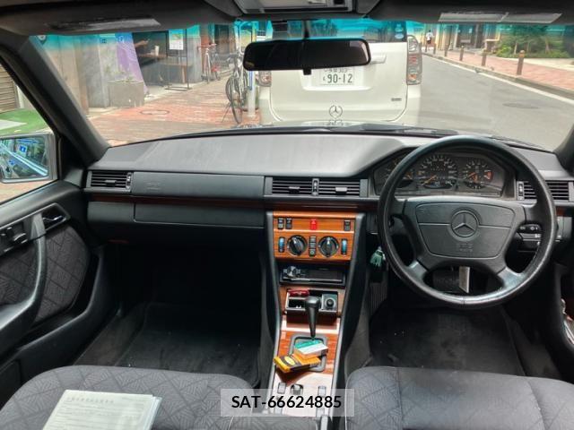 Mercedes Benz E-CLASS 1995-03 8036679-11