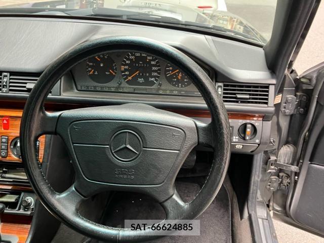 Mercedes Benz E-CLASS 1995-03 8036679-14