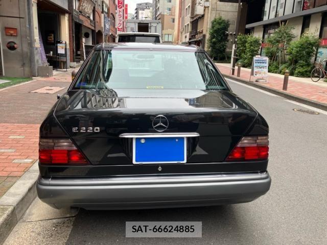 Mercedes Benz E-CLASS 1995-03 8036679-22
