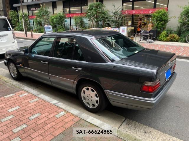 Mercedes Benz E-CLASS 1995-03 8036679-23