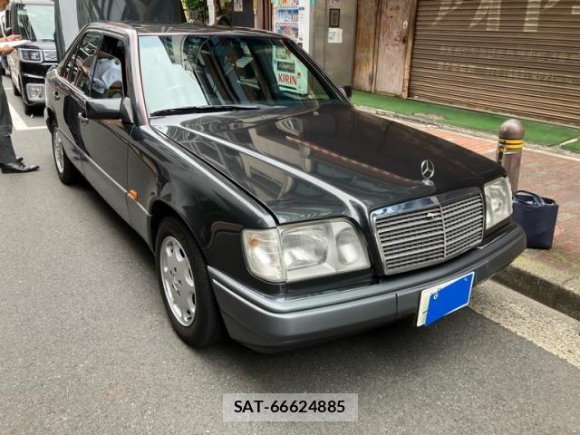 Mercedes Benz E-CLASS 1995-03 8036679-2
