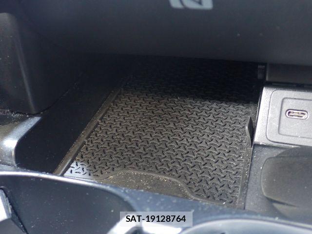 Mercedes Benz E-CLASS 2021-03 8074539-20