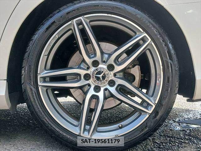 Mercedes Benz E-CLASS 2017-06 8100376-12