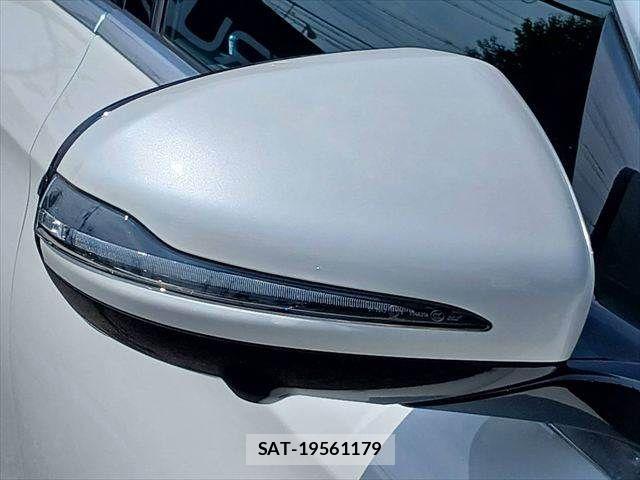 Mercedes Benz E-CLASS 2017-06 8100376-22