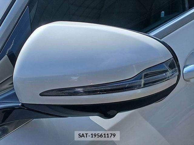 Mercedes Benz E-CLASS 2017-06 8100376-23