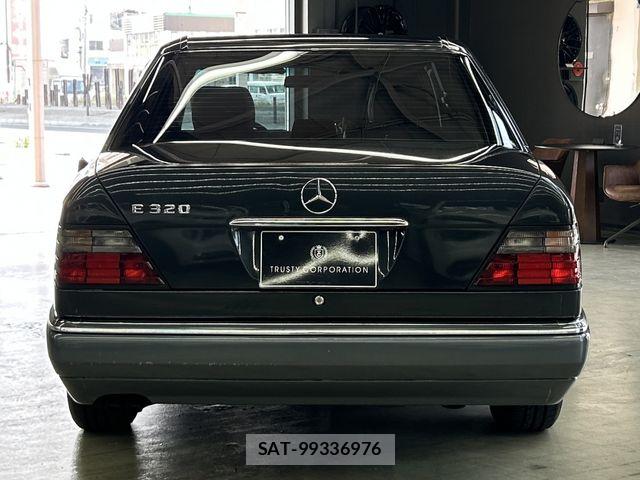 Mercedes Benz E-CLASS 1995-09 8208648-5