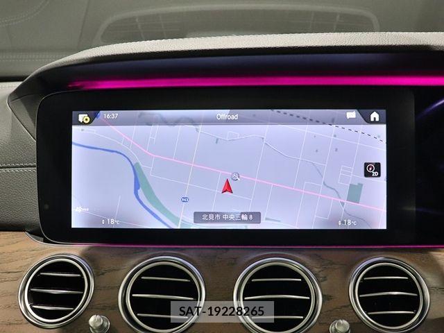 Mercedes Benz E-CLASS 2021-02 8208647-17