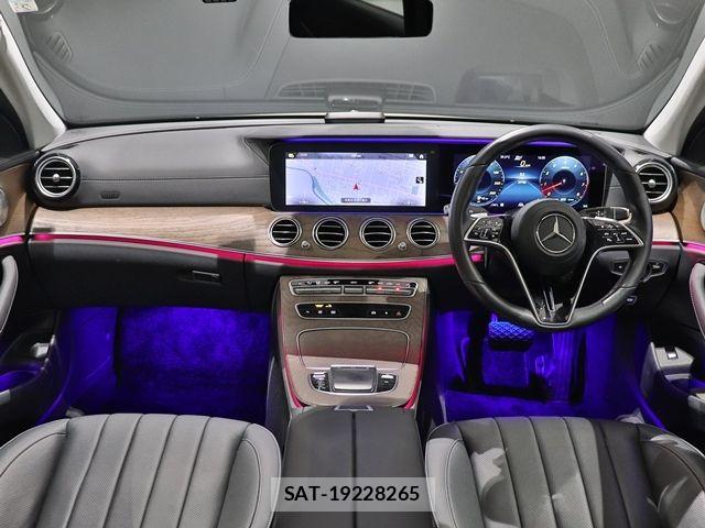 Mercedes Benz E-CLASS 2021-02 8208647-1