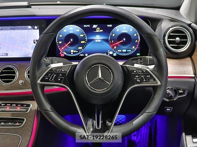 Mercedes Benz E-CLASS 2021-02 8208647-23