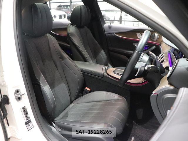 Mercedes Benz E-CLASS 2021-02 8208647-27