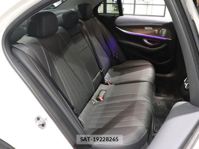Mercedes Benz E-CLASS 2021-02 8208647-29