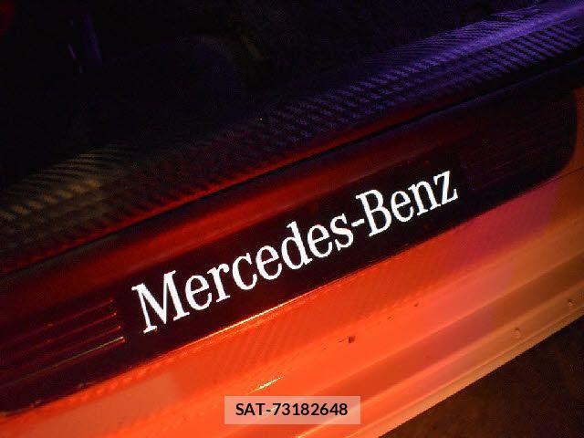 Mercedes Benz E-CLASS 2017-09 8208650-16