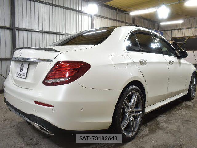 Mercedes Benz E-CLASS 2017-09 8208650-2