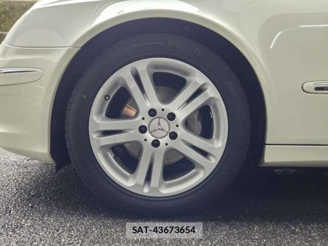 Mercedes Benz E-CLASS 2007-04 8208652-15