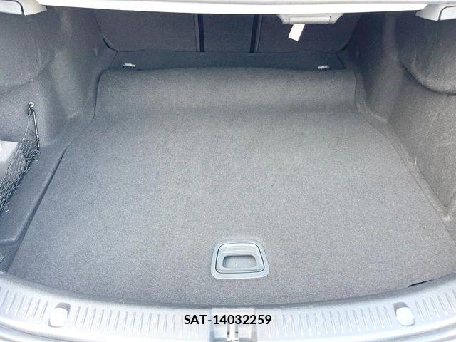 Mercedes Benz E-CLASS 2018-03 8230778-10