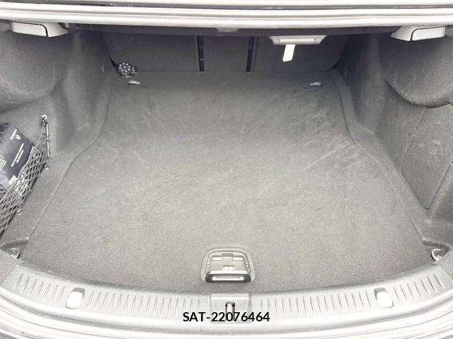 Mercedes Benz E-CLASS 2017-03 8230779-10