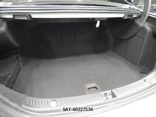 Mercedes Benz E-CLASS 2016-08 8315386-7