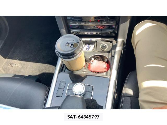 Mercedes Benz E-CLASS 2014-04 8315389-19