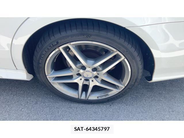 Mercedes Benz E-CLASS 2014-04 8315389-6