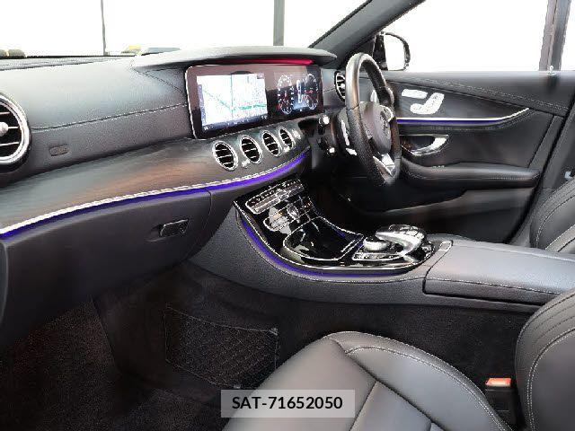 Mercedes Benz E-CLASS 2018-08 8336734-1