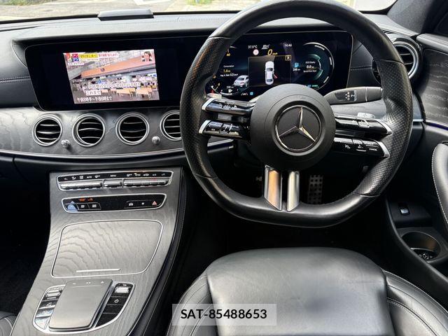 Mercedes Benz E-CLASS 2022-03 8354921-4