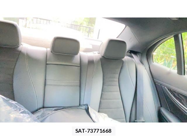Mercedes Benz E-CLASS 2016-10 8354923-24