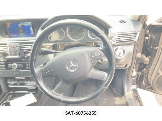 Mercedes Benz E-CLASS 2009-08 8366941-9