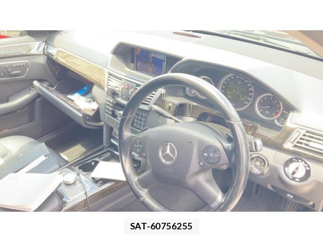 Mercedes Benz E-CLASS 2009-08 8366941-10