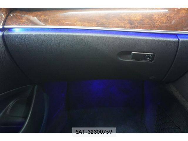 Mercedes Benz E-CLASS 2017-07 8366940-21