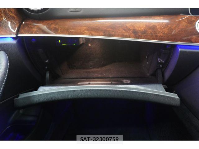 Mercedes Benz E-CLASS 2017-07 8366940-22