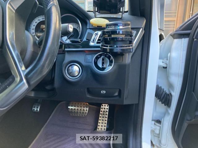 Mercedes Benz E-CLASS 2013-08 8413533-9