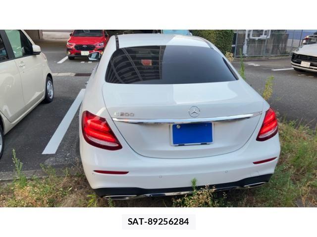 Mercedes Benz E-CLASS 2016-07 8438413-1