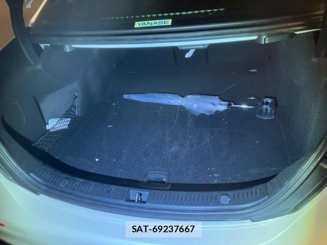 Mercedes Benz E-CLASS 2021-12 8438412-10