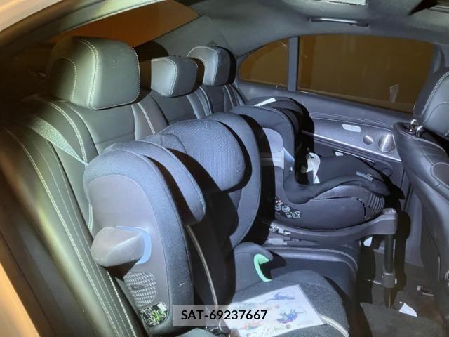Mercedes Benz E-CLASS 2021-12 8438412-11
