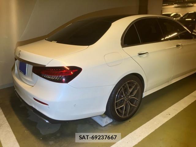 Mercedes Benz E-CLASS 2021-12 8438412-3