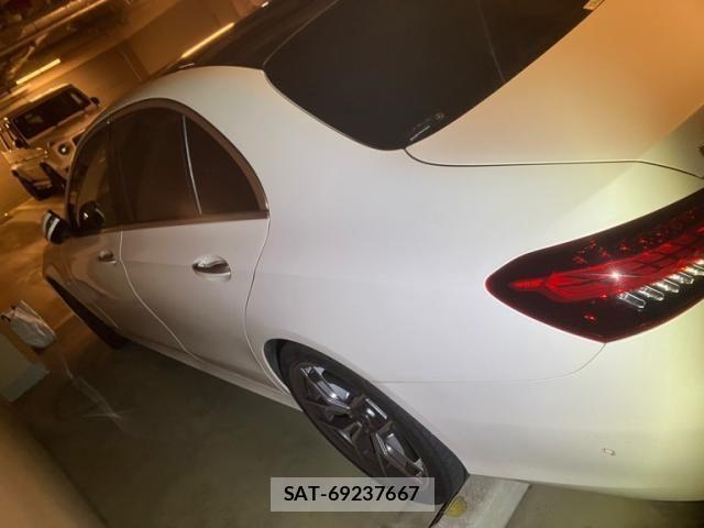 Mercedes Benz E-CLASS 2021-12 8438412-4