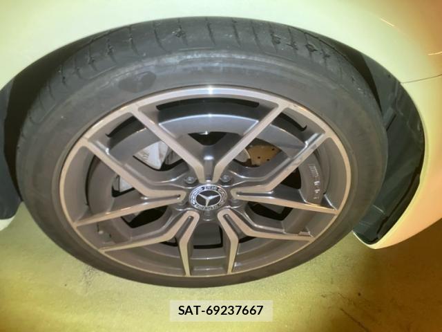 Mercedes Benz E-CLASS 2021-12 8438412-6