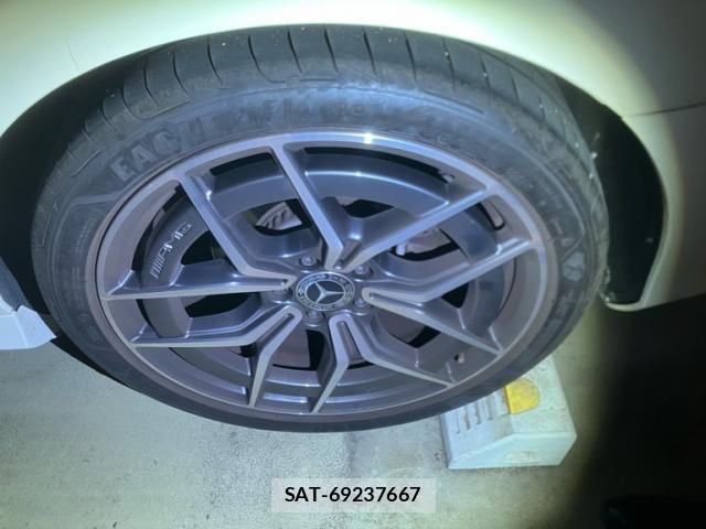Mercedes Benz E-CLASS 2021-12 8438412-8