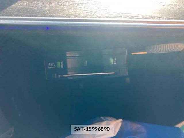 Mercedes Benz E-CLASS 2017-05 8438414-23