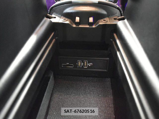 Mercedes Benz E-CLASS 2017-08 8485724-14