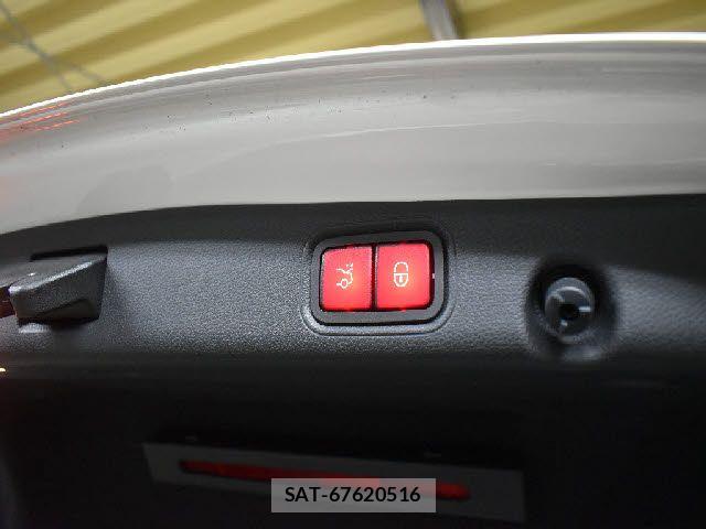 Mercedes Benz E-CLASS 2017-08 8485724-20