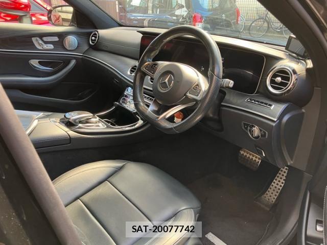 Mercedes Benz E-CLASS 2018-09 8525714-14