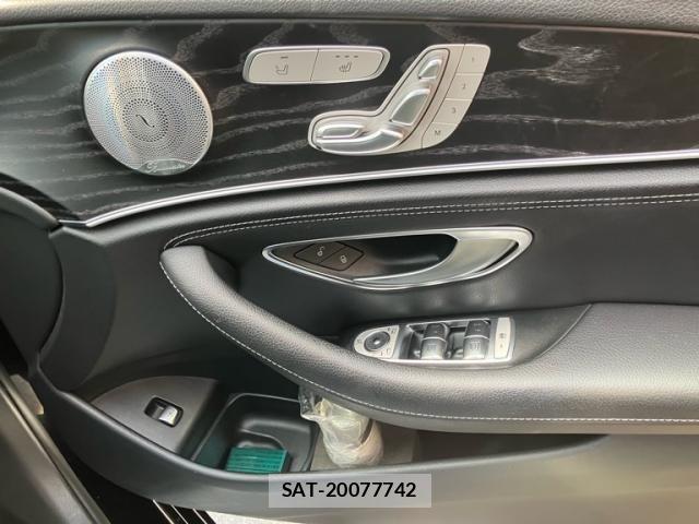 Mercedes Benz E-CLASS 2018-09 8525714-15