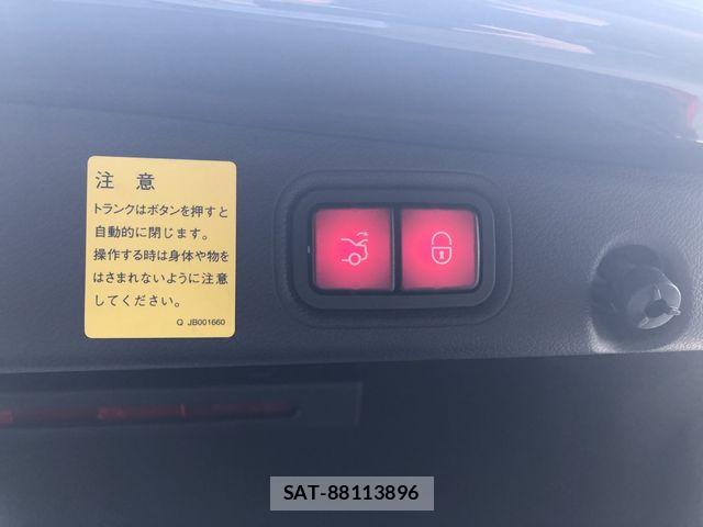 Mercedes Benz E-CLASS 2016-07 8525704-11