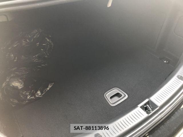 Mercedes Benz E-CLASS 2016-07 8525704-12